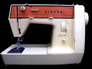 e8891　SINGER　シンガー　MonAmi　電動ミシン　昭和レトロ　ジャンク品