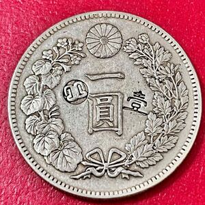 銀貨 一圓 新一円銀貨 明治30年　荘印あり 大日本 硬貨 古銭 貿易銀 コイン 竜 蔵品