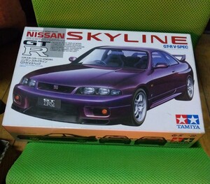 「NISSAN SKYLINE GT-R V-SPEC」タミヤ1/24 未組立品 プラモデル R33スカイライン