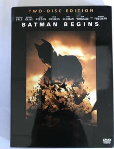 DVD 中古　バットマン・ビギンズ　クリストファー・ノーラン監督により語られることのなかったバットマンの誕生の秘密