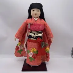 【現品限り】　市松人形　15号　刺繍　女　鹿の子　昇菊　日本人形