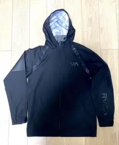 RVCA ルーカ　黒 ナイロンジャケット Mサイズ