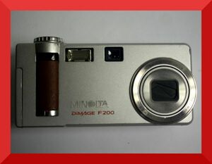 ミノルタ MINOLTA DiMAGE F200 4.0メガピクセル コンパクトデジタルカメラ y21 稼働品