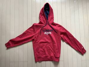 （新品）トミーヒルフィガー （Tommy Hilfiger） メンズ ロゴ ブラッシュド パーカー （レッド）アメリカSサイズ（Lサイズ相当）