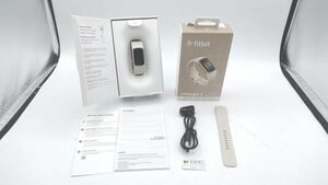 送料無料！動作確認済み！【Suica対応】Fitbit Charge 5 トラッカー ルナホワイト／ソフトゴールド 　b3547