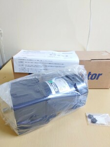 ■197未使用保管品 ORENTALMOTOR CBI560-803 CBMORTOR クラッチ・ブレーキ付モーター 三相200V