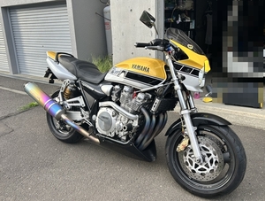 XJR1300 １９９９年モデル　北海道札幌発　現車確認歓迎　社外パーツ　ガレージ保管　１円スタート