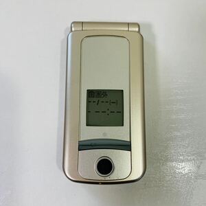 ① 携帯電話 ガラケー docomo FOMA ドコモ フォーマ F883iESS ゴールド 富士通 2008年製 中古 初期化済み 本体のみ 美品