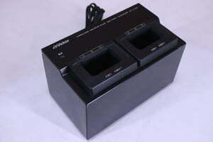 Victor WERELESS MICROPHONE BATTERY CHARGER WT-C90 通電チェックのみ 現状品■(R1040)