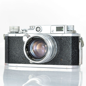 【キヤノン】Canon レンジファインダーカメラ + 50mm F1.8 レンズ付き #c525
