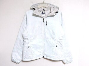 z12095:patagonia（パタゴニア）Micro Puff Hooded Jacket マイクロパフフーデットジャケット（83986F8）白×水色柄/WOMEN