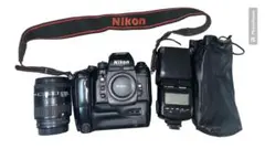 [返品保証][動作確認済み][送料無料]Nikon F4E+レンズ+ストロボ