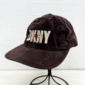 1411◎ USA製 DKNY ディーケーエヌワイ 帽子 キャップ 調整 可能 スエード リアル レザー カジュアル ブラウン メンズ