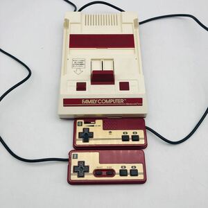 四角ボタン ファミリーコンピュータ 本体 任天堂◆通電確認済 現状 ジャンク 当時物 Nintendo FAMILY COMPUTER 初期 FC ファミコン