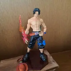 ONE PIECEフィギュア　ポートガス.D.エース