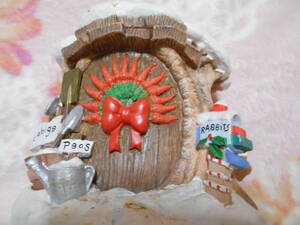 ディズニー　 くまのプーさん　クリスマス　　ピグレット　ラビット　陶器製　家　雪　ツリー　リース　プレゼント　ぷーさん