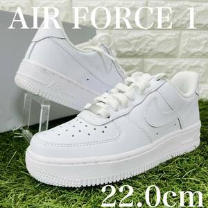 即決 ナイキ W エアフォース1 07 オールホワイト 白 NIKE WMNS AIR FORCE 1 07 厚底スニーカー AF1 22.0cm 送料込み DD8959-100