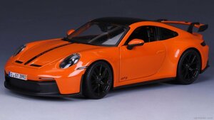 MAISTO 1/18 PORSCHE 911 992 GT3 オレンジ　ポルシェ　マイスト