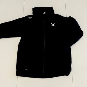 オークリー　ＳＫＵＬＬ　ＴＵＢＵＬＡＲ　ＩＮＳＵＬＡＴＩＯＮ　ＪＡＣＫＥＴ　ＦＯＡ４０６９４７　(ＢＬＡＣＫＯＵＴ)　Ｌ