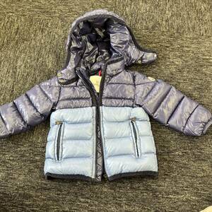 美品　MONCLER モンクレール ダウンジャケット　バイカラー　フード付き　キッズ　子供服　92センチ　1