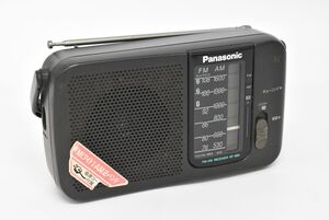 (1033S 0120M9) 1円～ Panasonic パナソニック ポータブルラジオ FM AM 2BAND ラジオ RF-584 昭和レトロ 【動作確認済】