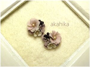 akahika*樹脂粘土花パーツ*左右対称くすみカラーブーケ・小花・ピンク