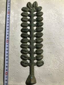 大型古銭 　　貝幣？　　　約27×7.8cm　　 中国 銅製 枝銭 花銭 絵銭 穴銭 飾り銭 　中華民国　 貨幣 　鋳放銭 　招財樹　　