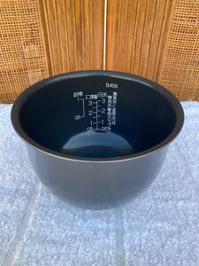 24B14-01 ZOJIRUSHI NP-GJ05 B456 象印 3合炊き 炊飯窯 釜のみ 現状品 消費税0円