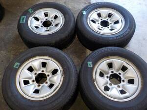 （034NS）【215/70Ｒ15】ハイエース/キャラバン等に　中古タイヤ＋ホイール 【15×6J 139.7/6H】4本セット