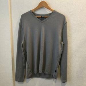 ヒューゴボス HUGOBOSS デザインVネックニットM/セーター