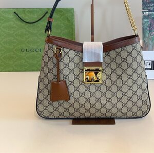 GUCCI　グッチ　Gucci ophidia　ショルダーバッグ　ハンドバッグ　レディースバッグ　カジュアル　GG柄　オシャレ　1000円～