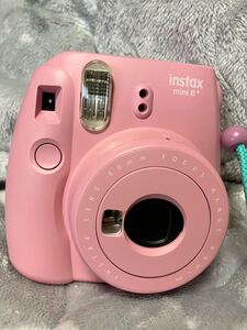 美品　富士フィルム インスタントカメラ チェキ instax mini mini8 ピンク