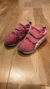 アシックス　asics　19センチ 子供靴　キッズ　洗い替え　保育園　お出かけ