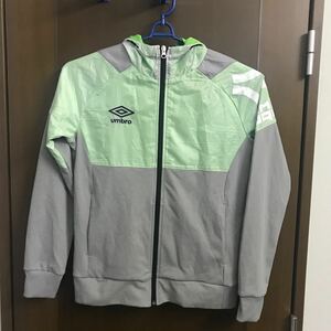 umbro ジップアップ パーカー M