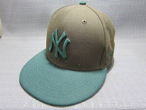 NEW ERA ニューエラ × NY ニューヨークヤンキース　59 FIFTY　キャップ　帽子　カーキ×緑　57.7cm　S2410B