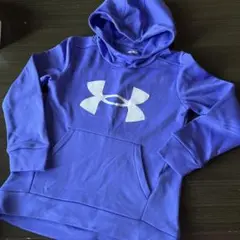 値下げ‼︎美品　キッズ　Under Armour 紫 裏起毛パーカー 140センチ