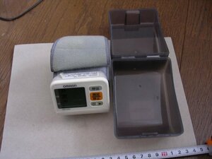 ■HEM-6200 omron オムロン 手首式デジタル自動血圧計 動作品(確証&比較検証写真提示) JUNK扱い