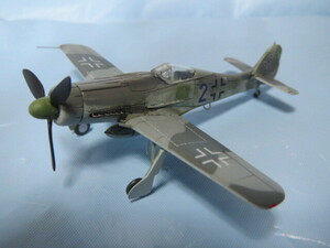 【完成品】1/144 F-Toys 『 FW190D-9 』 第3戦闘航空団 第Ⅳ飛行隊 (2)