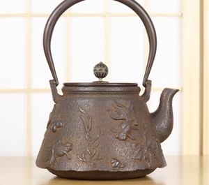 【高品質】1600ML鉄瓶 鋳鉄製の壷 大容量 鉄壺お茶の道具　 コーティングなし 手作り鉄 やかん お湯を沸かす E522