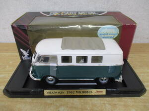 c10-3（ ROAD VOLKSWAGEN MICROBUS 1962 Deluxe Edition 1/18スケール）VW フォルクスワーゲン マイクロバス ミニカー 現状品