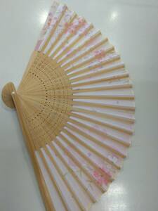 布製桜模様の扇子美品