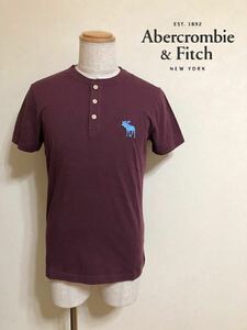 【新品】 Abercrombie & Fitch アバクロンビー&フィッチ ビッグアイコン ヘンリーネック Tシャツ サイズS バーガンディ 半袖 635580686