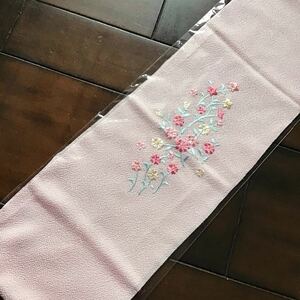 刺繍半襟♪定形外140円♪新品♪ちりめん生地♪豪華刺繍♪