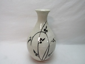 YG04323 【 古い 陶器 花瓶 色絵 サイン 作者不明 箱無 】 検) 作家物 御茶道具 いけばな 一輪挿し 花器 花活 花入れ 美術品 陶芸 飾り ⅱ