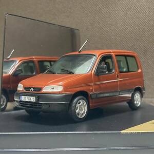 1/43 ビテス シトロエン ベルランゴ ケース付 VITESSE skid citroen berlingo 5 places ミニカー レア 希少 ミニチュア