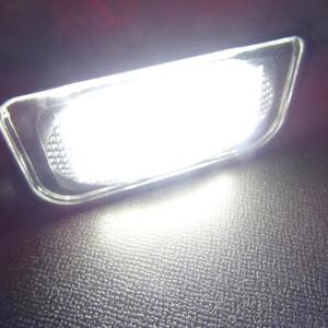 激白光 ! 交換式 ! メルセデス ベンツ LED ナンバー灯 ライセンス ランプ W203 C180 C200 C230 C240 C280 C320 Ｃ55 C32 Cクラス セダン