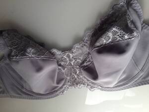 70E☆シモーヌペレール　Simone Perele　Caresseフルカップ ブラジャー