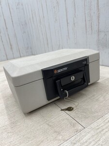 SENTRY FIRE-SAFE SECURITY CHEST 1100 耐火金庫 ポータブル ファイヤーセーフ セキュリティ 保管庫 セントリー 手提げ金庫 即日配送