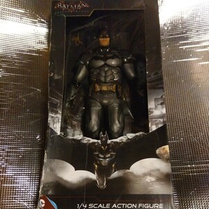 バットマン アーカム・ナイト 1/4 NECA BATMAN ビッグサイズ アクションフィギュア 　箱の状態は最悪です。　　開封済