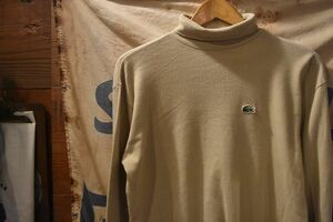 グッドカラーUSA製アメリカ製ビンテージLACOSTEラコステタートルネックロンT長袖TシャツMオールコットンベージュ系アメカジストリートn2426